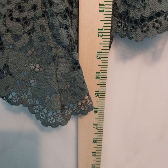 Victoria's Secret Body By Victoria Bralette L Green Floral Lace Adjustable Strap - Picture 4 of 8